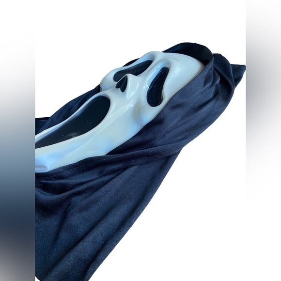 GHOSTFACE SCREAM Mask Fun World Halloween Costume 9206SFD APRIL-JUNE 2011 - Picture 4 of 13